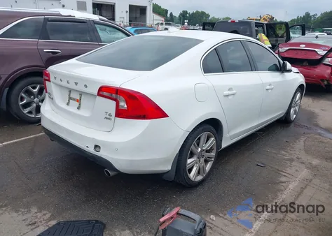 2013 Volvo S60 T6 from USA, damaged, VIN YV1902FH5D2174408